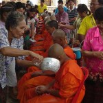 Thais practice traditional Songkran rituals