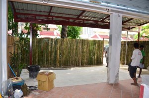 outdoor covered deck at patong language school