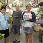 Easy Going Thai students at the market